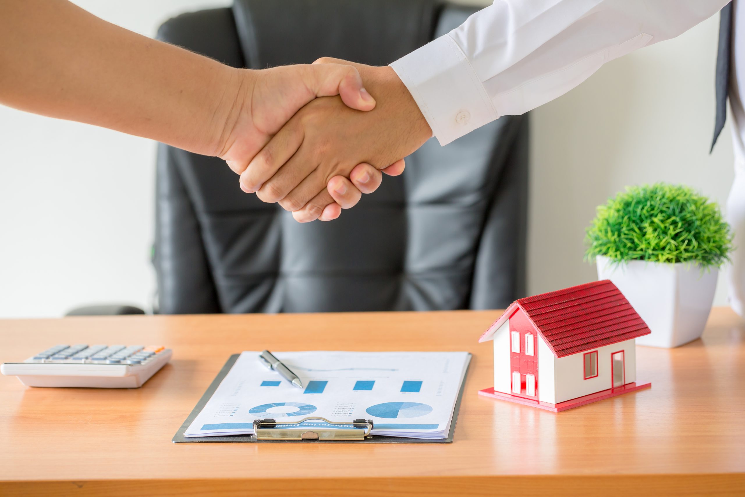 5 Key Factors to Consider for Success in Real Estate Investment